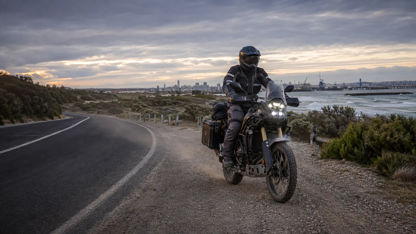 Pemandangan sumber motosikal ilustrasi untuk Australia & New Zealand