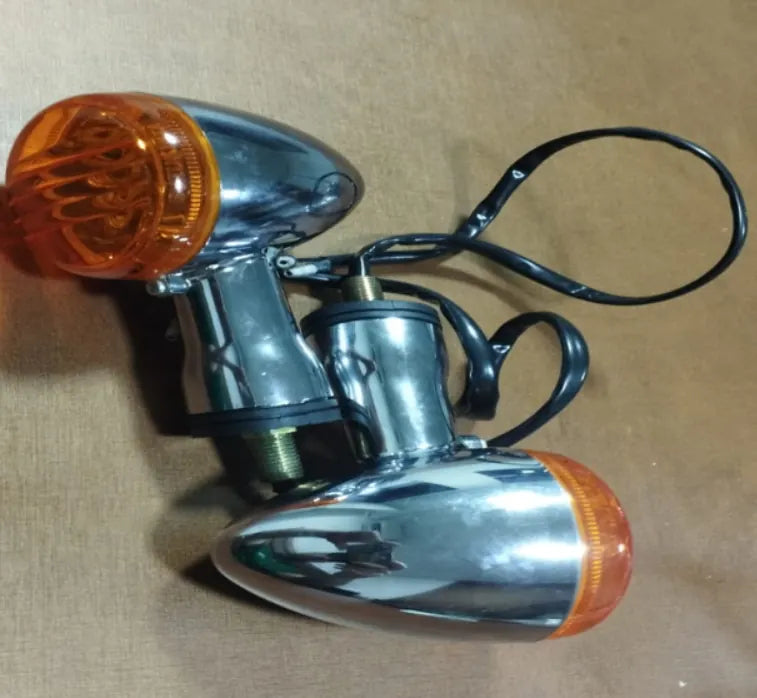 High-quality Motorcycle Turn Signals Are Suitable for SUZUKI INTRUDER 125 - 250 ORIGINAL MODEL., product view 01