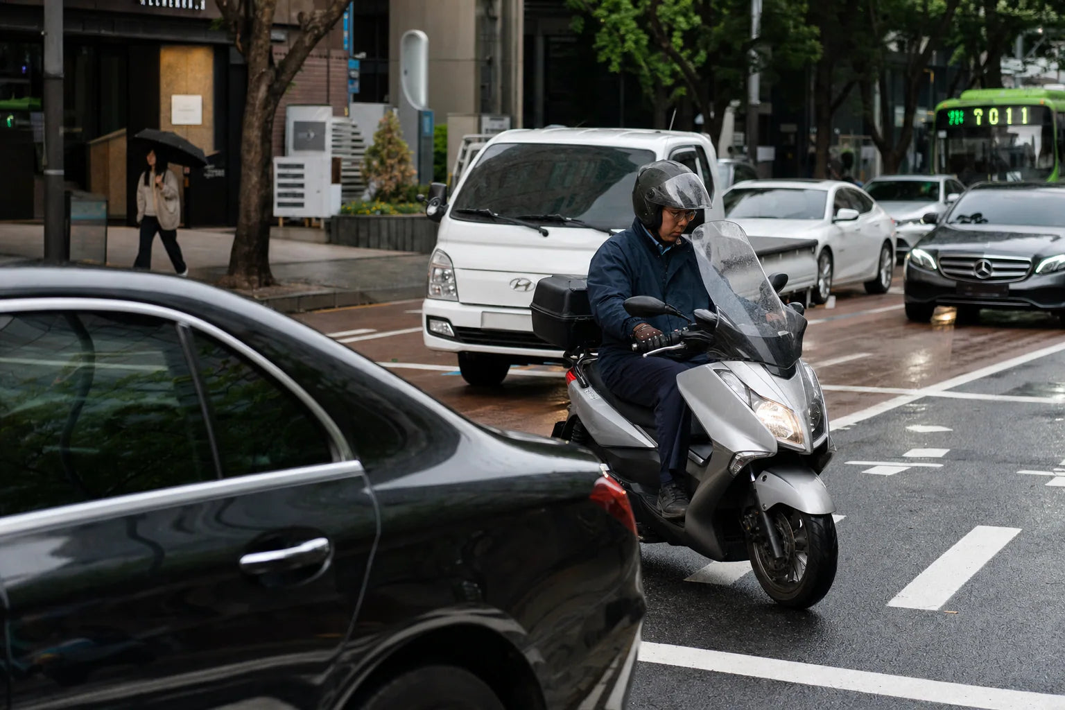Japan and Korea motorcycle parts used by an everyday rider in Seoul